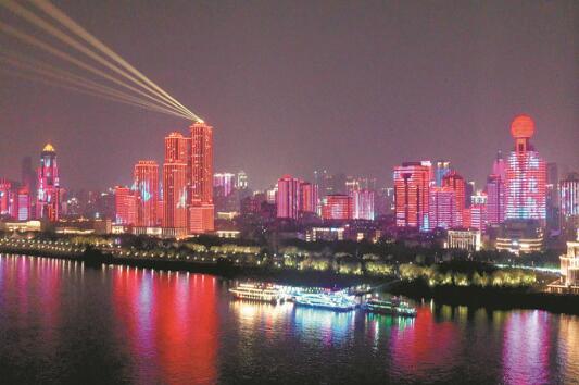 英雄之城，光明新生