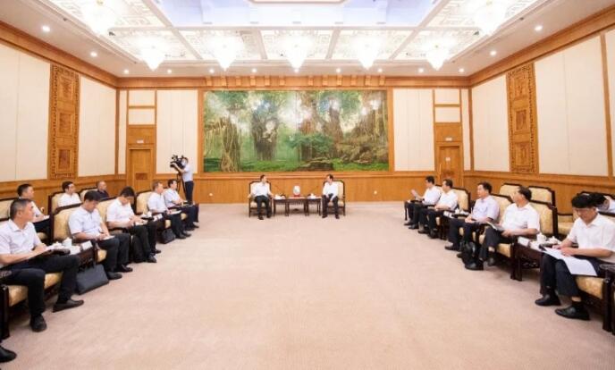 中核集團(tuán)總經(jīng)理、黨組副書記顧軍與福建省委副書記、代省長王寧會(huì)談