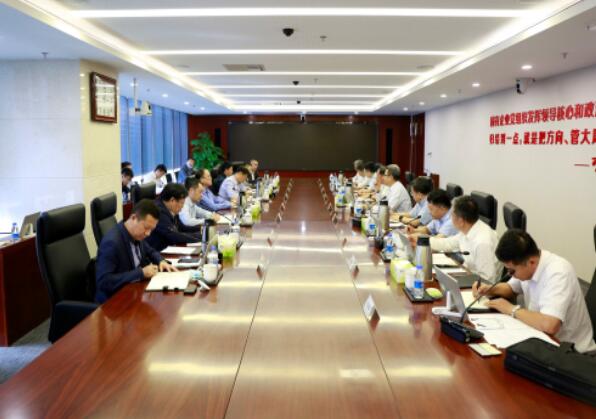 錢智民會見鞍鋼集團董事長、黨委書記譚成旭