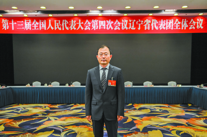 國人大代表 國網(wǎng)遼寧省電力有限公司董事長、黨委書記石玉東：加強能源互濟 促進能源互聯(lián)網(wǎng)發(fā)展