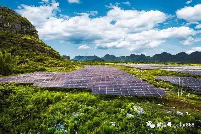 南方電網(wǎng)公司發(fā)布服務(wù)碳達(dá)峰、碳中和工作方案，提出5個(gè)方面21項(xiàng)重點(diǎn)舉措，構(gòu)建以新能源為主體的新型電力系統(tǒng)