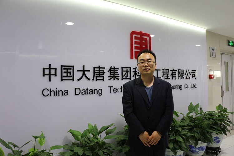 潘傳西:無私奉獻譜華章