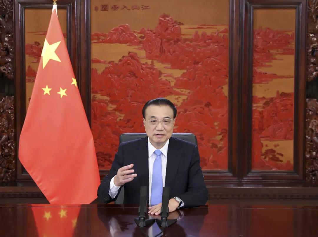 李克強(qiáng)談能源發(fā)展：一手做“減法”，一手做“加法”