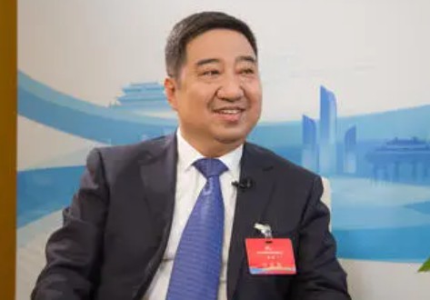 中國西電集團有限公司黨委書記、董事長、中國電氣裝備集團董事長白忠泉