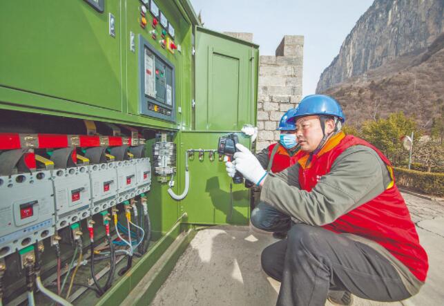 國網(wǎng)新鄉(xiāng)供電公司:“黨建+項(xiàng)目” 為企業(yè)生產(chǎn)經(jīng)營賦能