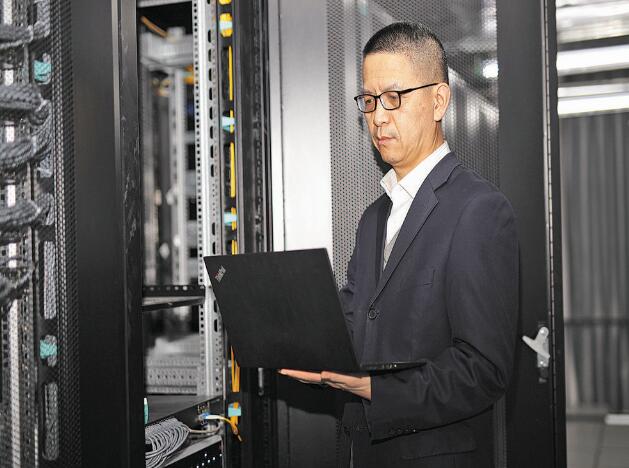 蔣鴻城:信息專業(yè)運(yùn)行保障的技術(shù)專家