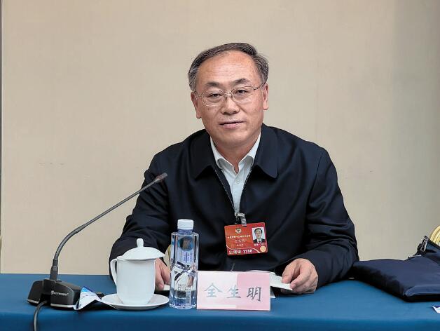【兩會(huì)】國(guó)網(wǎng)電動(dòng)汽車(chē)服務(wù)有限公司董事長(zhǎng)、黨委書(shū)記全生明：加快構(gòu)建交通能源融合發(fā)展體系 促進(jìn)車(chē)與電網(wǎng)協(xié)同互動(dòng)