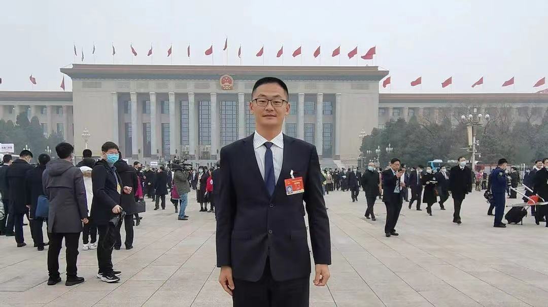 丁明：以數(shù)字化、智能化提升綠色化、低碳化