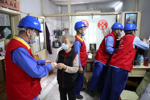 國網(wǎng)寧波海曙供電公司:暖心服務(wù) 為獨居老人打造“專屬”用電微改造