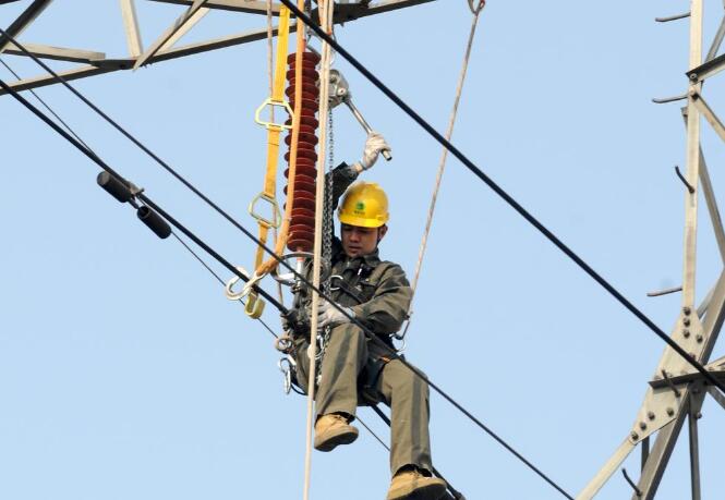 立足一線創(chuàng)新創(chuàng)效——記全國五一勞動(dòng)獎(jiǎng)?wù)芦@得者程旭