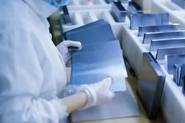 【索比月報】產量上升，新增產能逐步爬坡，新舊勢力繼續(xù)內卷 ——9月光伏硅片市場總結