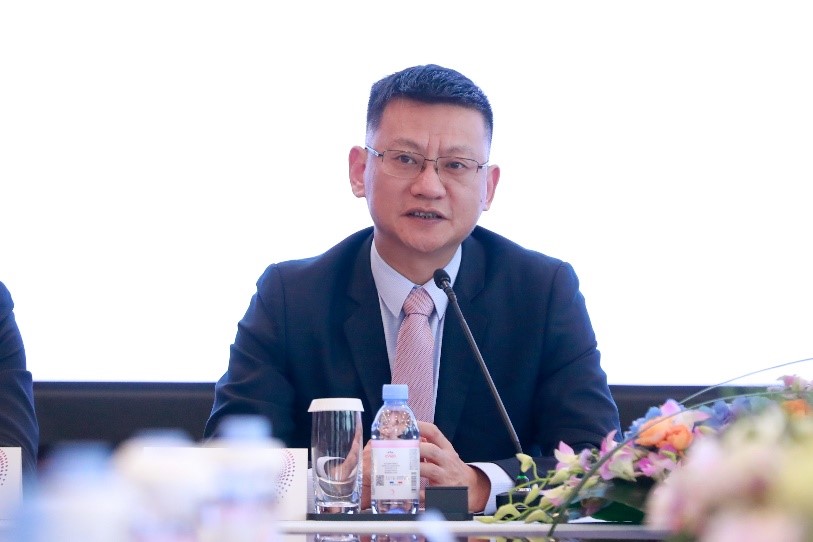 華為李俊風(fēng)：聚焦ICT基礎(chǔ)設(shè)施 打造數(shù)字底座，做機(jī)場與軌道行業(yè)數(shù)字化轉(zhuǎn)型同路人