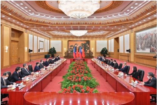 習近平：中國愿同菲方開展光伏、風能等綠色能源合作