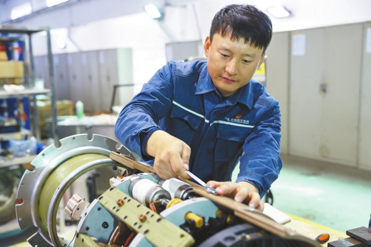 “檢修能手”陳三偉:奮斗是青春最亮麗的底色