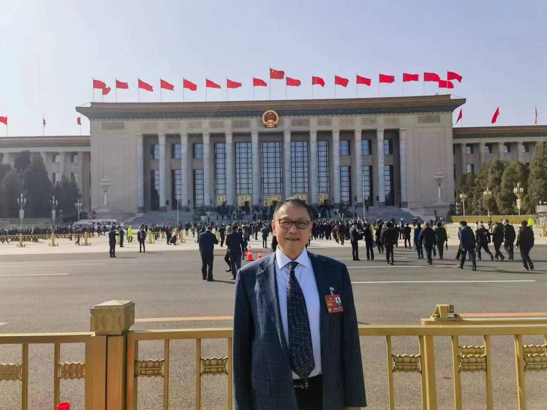 【兩會好聲音】全國政協(xié)委員何文輝：推廣新能源汽車換電模式，加速高質(zhì)量發(fā)展