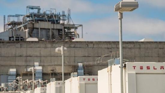 特斯拉一季度儲(chǔ)能電池安裝量飆升3倍半，創(chuàng)歷史新高