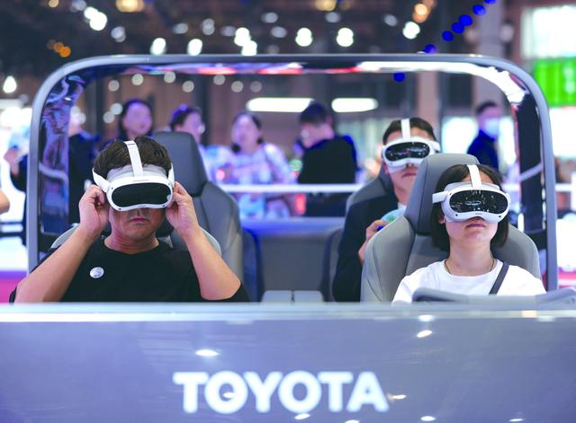 代表前沿技術方向，促使跨國車企轉型，新能源車在上海車展“唱主角”