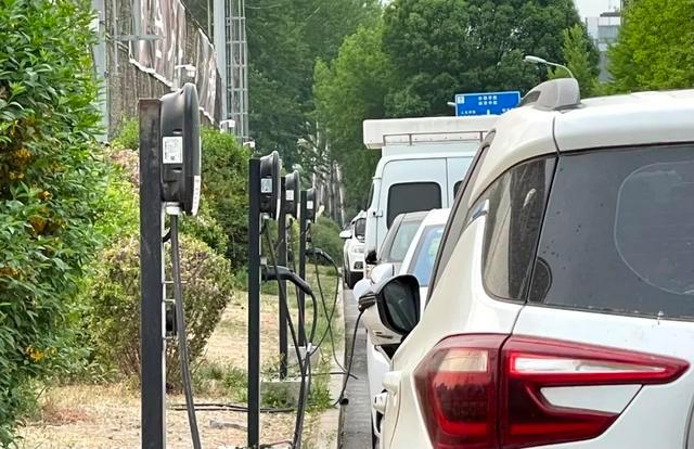 充電站費用漲價，新能源車的韭菜終于成熟了?