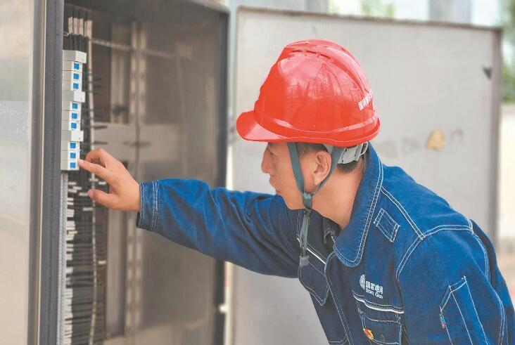 閆銘: “喊破嗓子不如干出樣子”