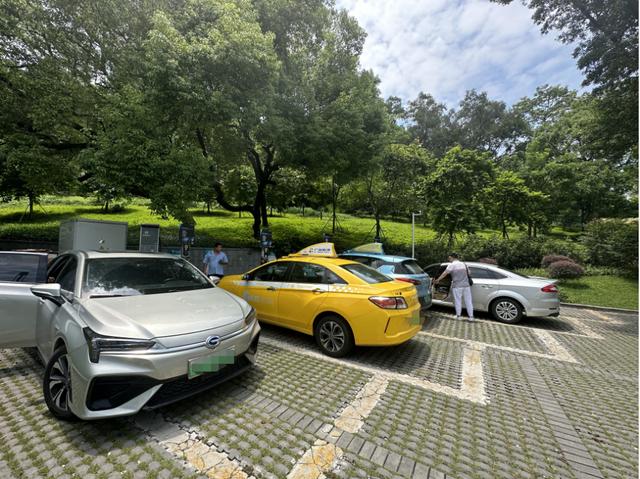 調(diào)查丨多地充電樁電價(jià)漲幅20%以上，分時(shí)電價(jià)與行業(yè)競(jìng)爭(zhēng)多方博弈