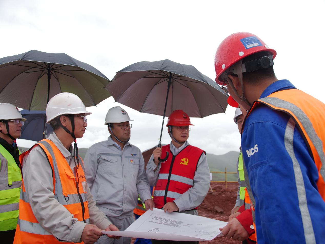 陳西調(diào)研四川公司、西南能源研究院