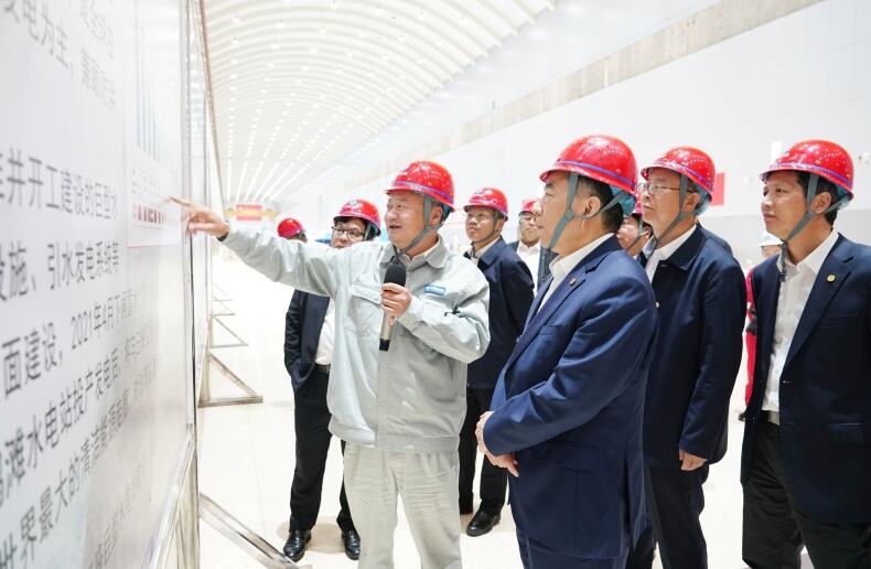 中國能建黨委書記、董事長宋海良赴白鶴灘水電站調研