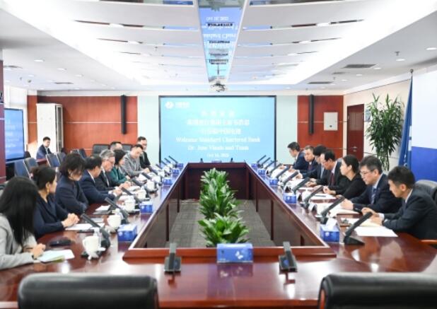 中國電建黨委書記、董事長丁焰章會見渣打集團(tuán)主席韋浩思