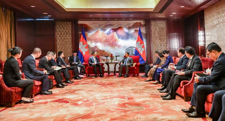 大唐集團(tuán)黨組書記、董事長鄒磊拜會柬埔寨首相洪瑪奈