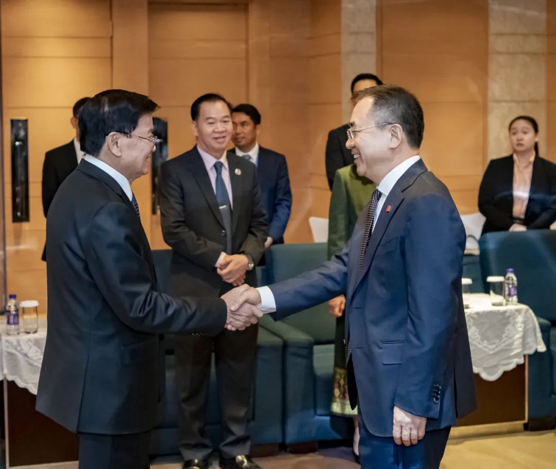 大唐集團(tuán)黨組書記、董事長鄒磊拜會老撾國家主席通倫·西蘇里