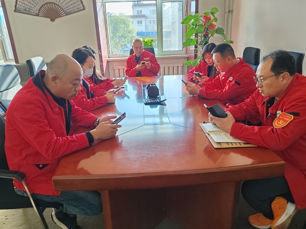 烏海市千里山供電公司：學(xué)習(xí)新細(xì)則，提升班組管理