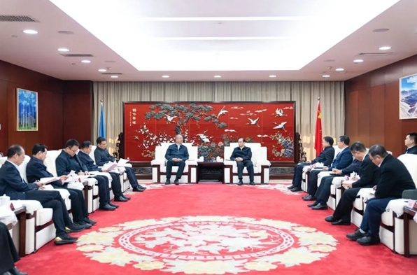 江毅會見陜西省人大常委會副主任、寶雞市委書記楊廣亭