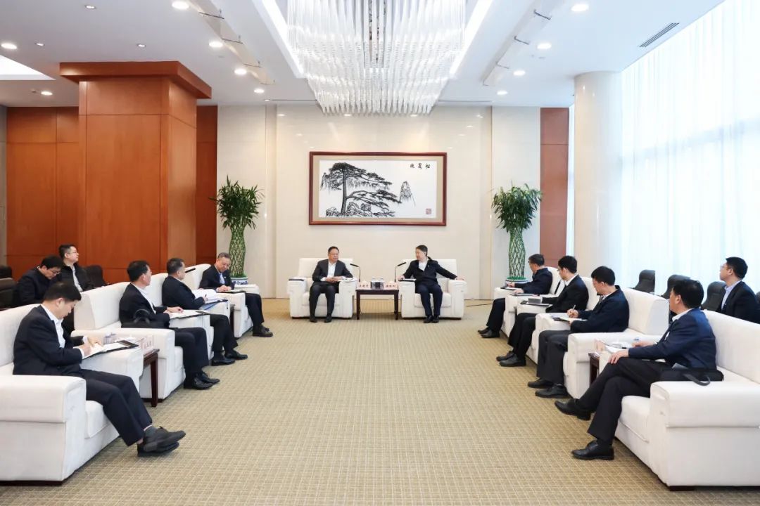 華能集團(tuán)黨組書(shū)記、董事長(zhǎng)溫樞剛會(huì)見(jiàn)中國(guó)鐵建黨委書(shū)記、董事長(zhǎng)汪建平