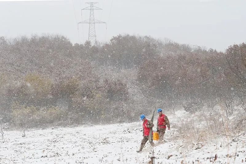 國家電網(wǎng)全力應(yīng)對(duì)寒潮，保障電力可靠供應(yīng)