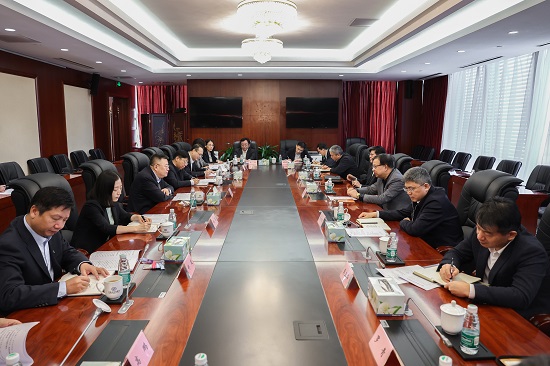 華能集團總經(jīng)理、黨組副書記鄧建玲拜訪中國進出口銀行黨委副書記、行長任生俊