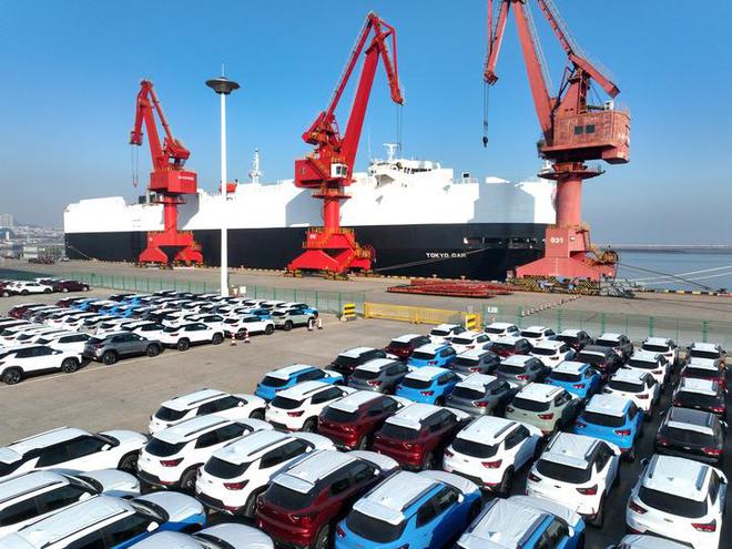 中國(guó)不僅電動(dòng)汽車(chē)在世界火了，就連汽車(chē)運(yùn)輸船也跟著圈粉