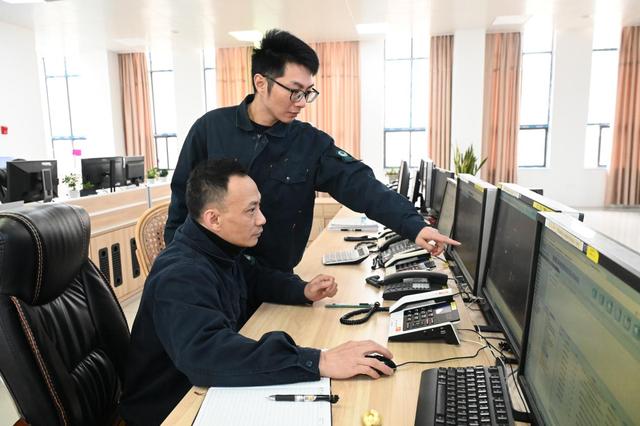 國(guó)網(wǎng)光澤縣供電公司春節(jié)“掌燈人”，守護(hù)萬(wàn)家燈火