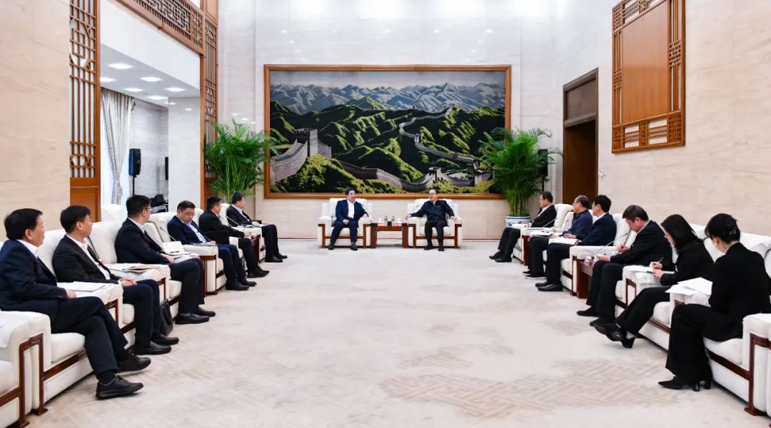 中國電氣裝備白忠泉董事長、周群總經(jīng)理拜訪中國大唐董事長鄒磊