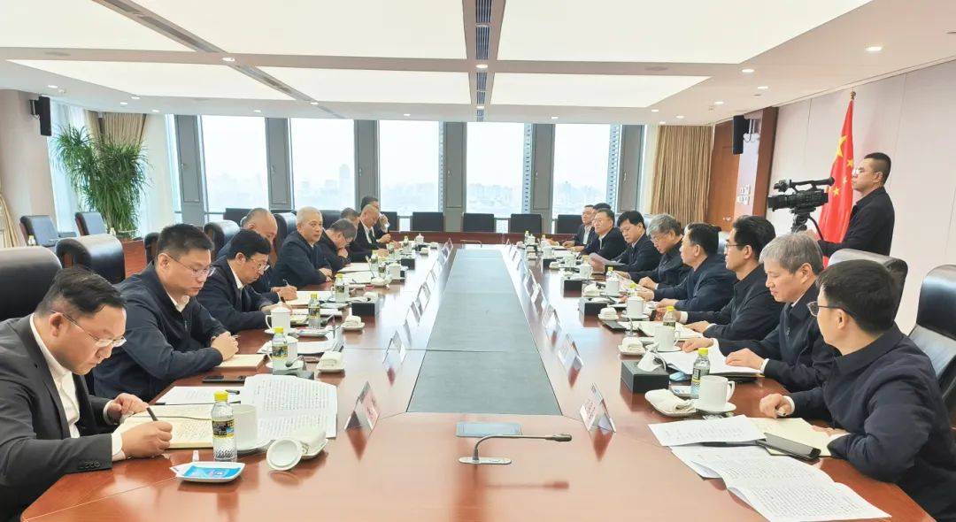 中國(guó)一重董事長(zhǎng)徐鵬一行拜訪國(guó)家能源集團(tuán)黨組書記、董事長(zhǎng)劉國(guó)躍