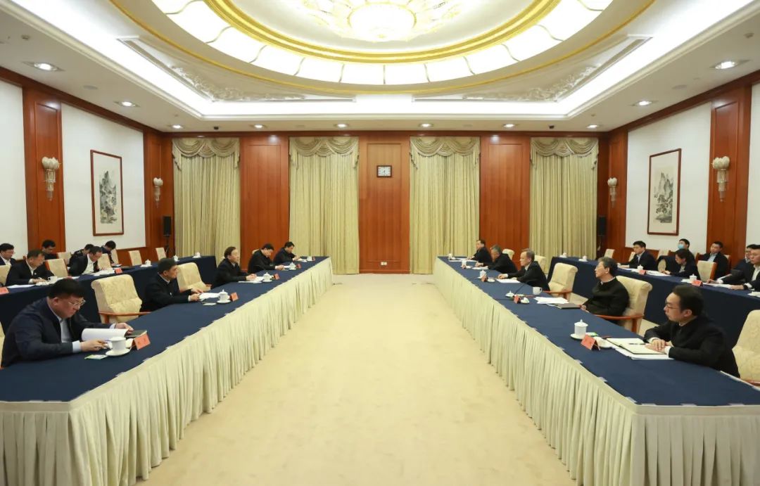 國家電網(wǎng)公司董事長辛保安、總經(jīng)理張智剛與天津市委書記陳敏爾、市長張工會談