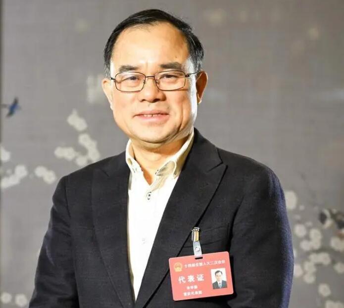 【兩會好聲音】全國人大代表、長安汽車董事長朱華榮：強化市場調(diào)節(jié)手段，進一步改善汽車消費環(huán)境