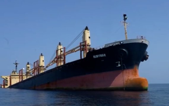 紅海危機進入“3D”模式，海面熱戰(zhàn)不歇海底電纜被切斷