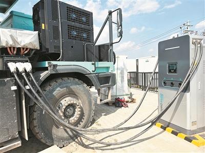“1分鐘30度”，新能源重卡充電提速