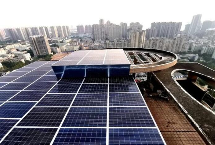 屋頂“發(fā)電站”，不再躺著賺