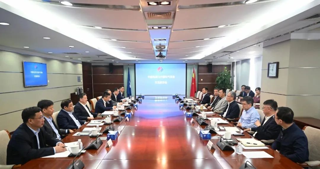 中國電氣裝備黨委副書記、總經(jīng)理周群拜訪中國電建黨委副書記、總經(jīng)理王斌