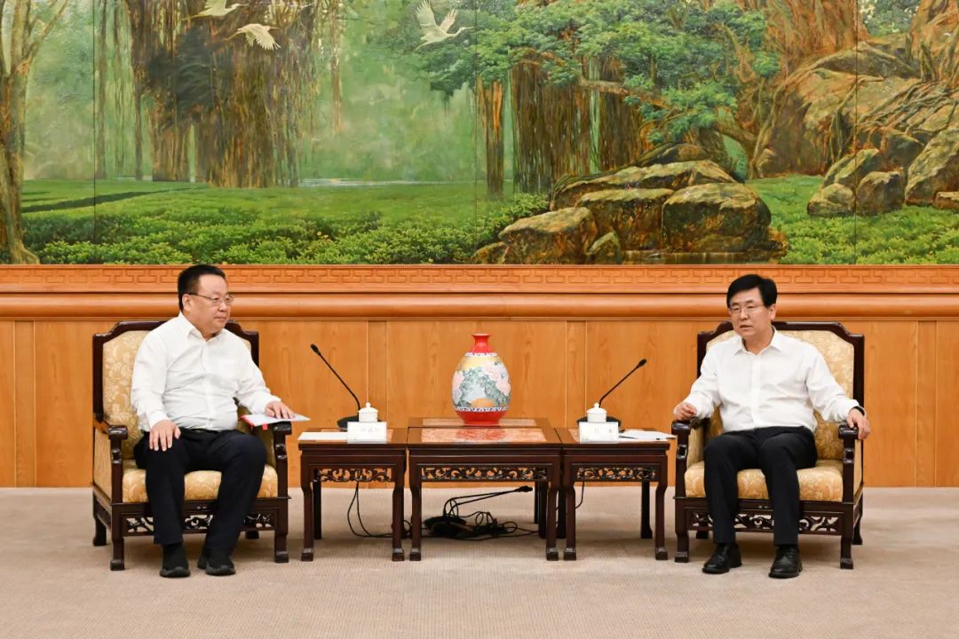 中核集團(tuán)總經(jīng)理、黨組副書(shū)記申彥鋒拜會(huì)福建省委副書(shū)記、省長(zhǎng)趙龍