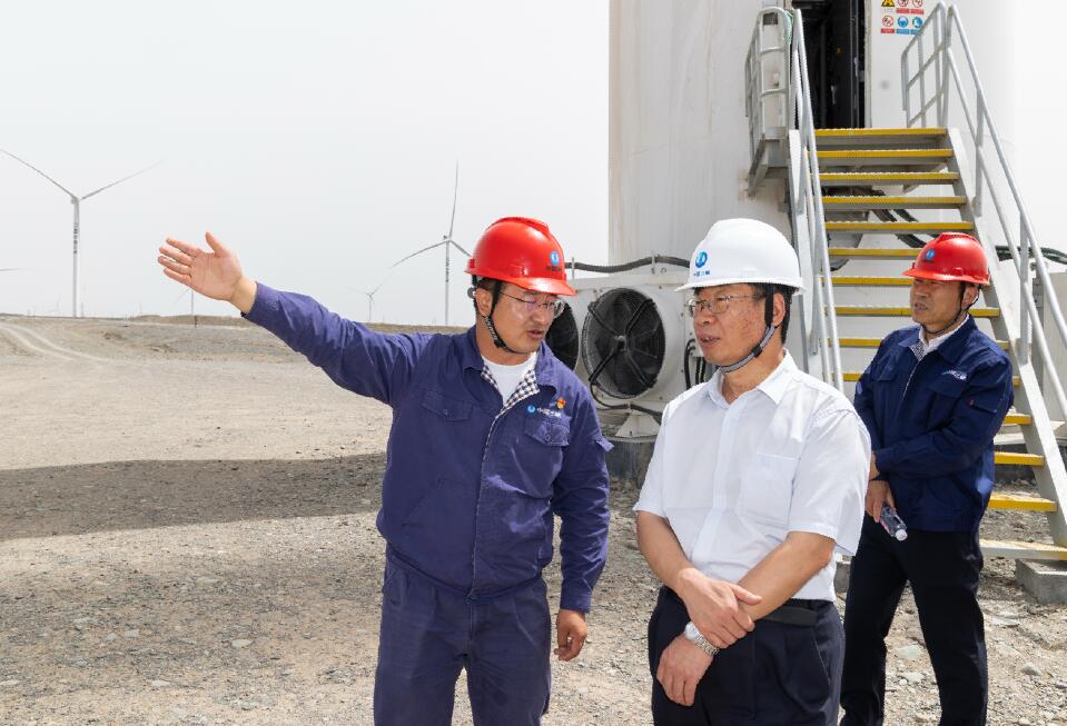 三峽集團(tuán)董事長、黨組書記劉偉平調(diào)研三峽集團(tuán)新疆區(qū)域工作