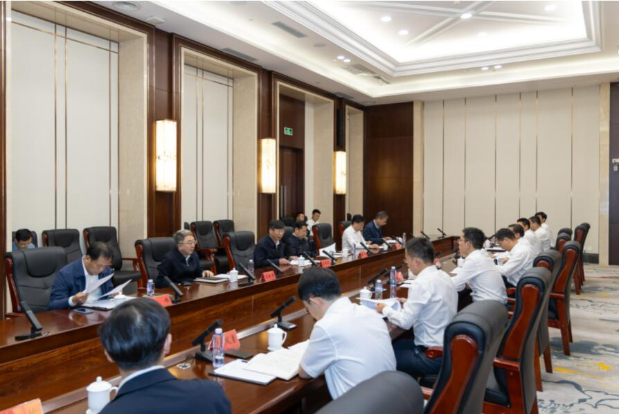 劉偉平、韓君調(diào)研三峽集團內(nèi)蒙古區(qū)域工作