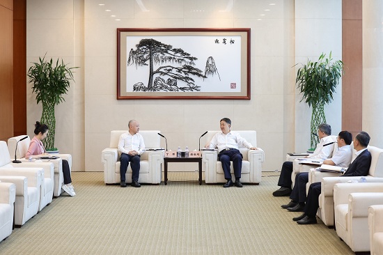 華能集團(tuán)黨組書記、董事長(zhǎng)溫樞剛會(huì)見(jiàn)?？谑惺虚L(zhǎng)丁暉