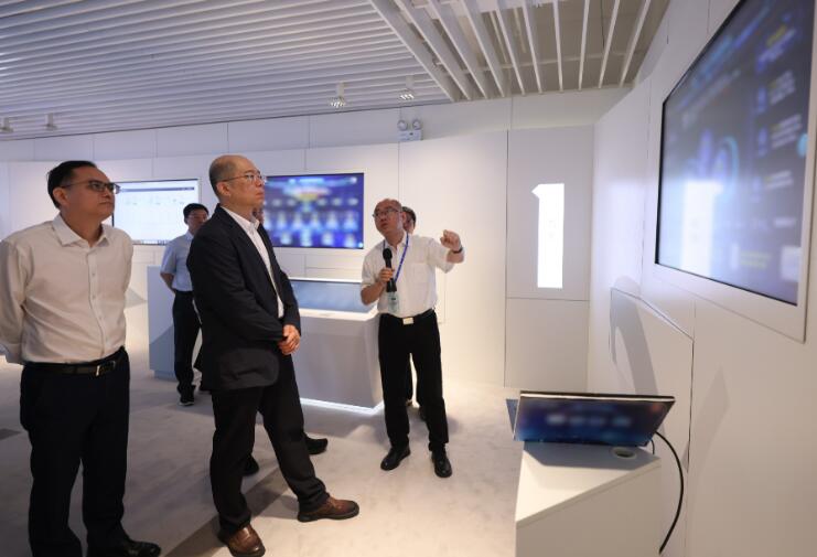 國資委黨委委員、副主任譚作鈞調(diào)研駐滬中央企業(yè)黨建和人才工作