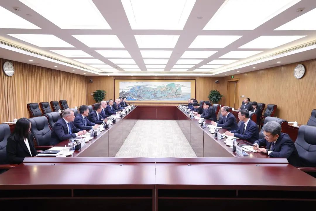 張智剛會見日立能源總裁方秦、候任總裁沈瑞博